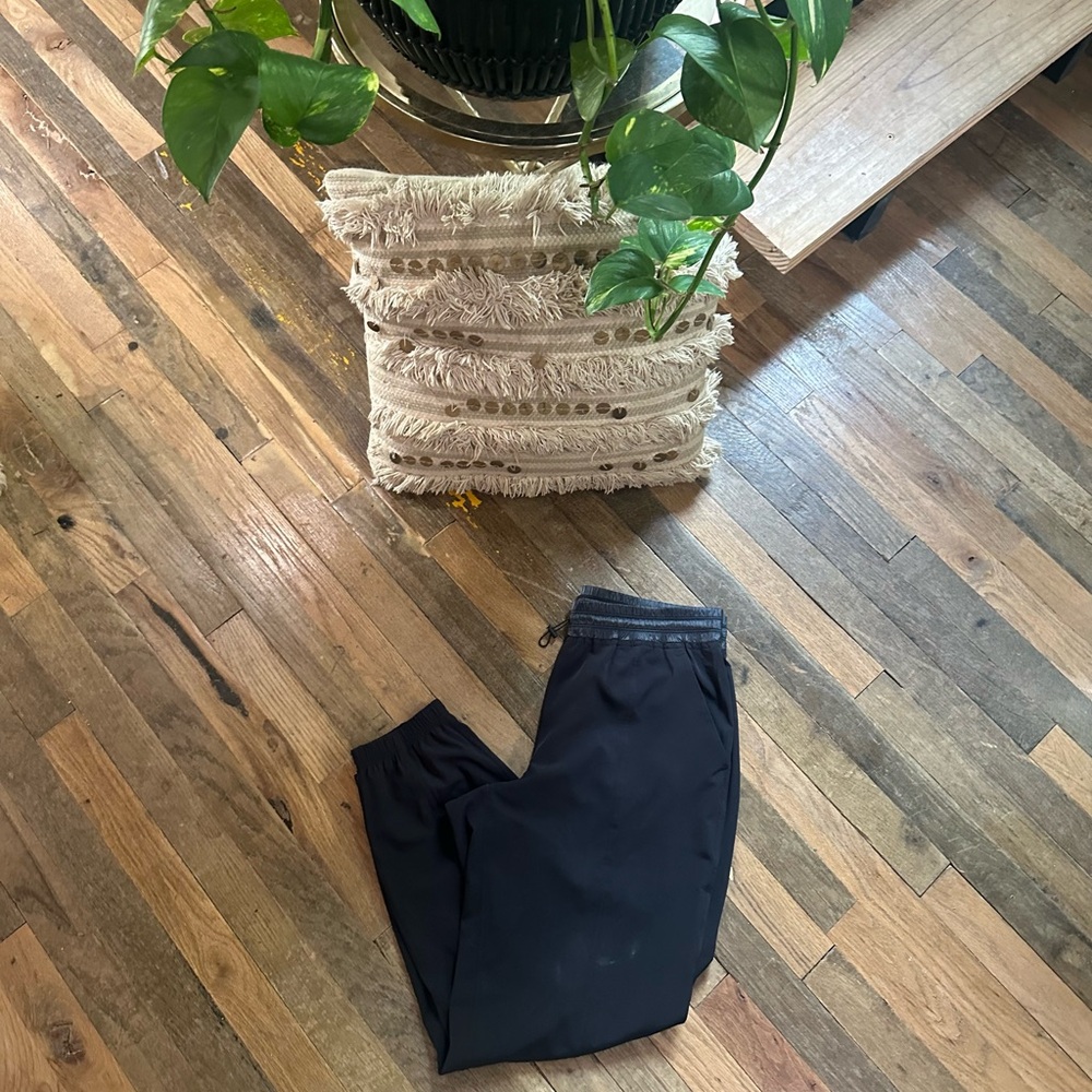 Lululemon Track Pants - 8 - Black